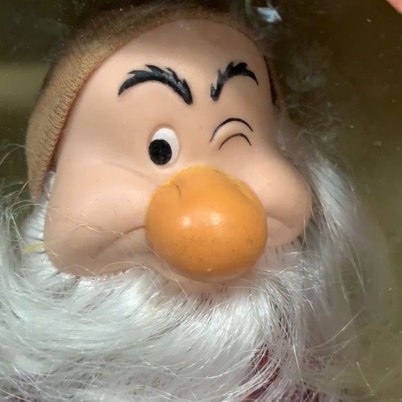 Disney’s Snow White & The Seven Dwarfs Dolls - Picture 9 of 10